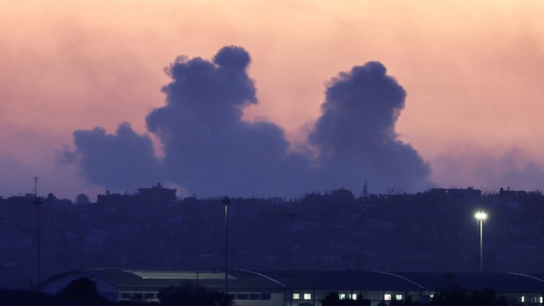 Ataques aéreos noturnos de Israel deixam quase 30 mortos em Gaza