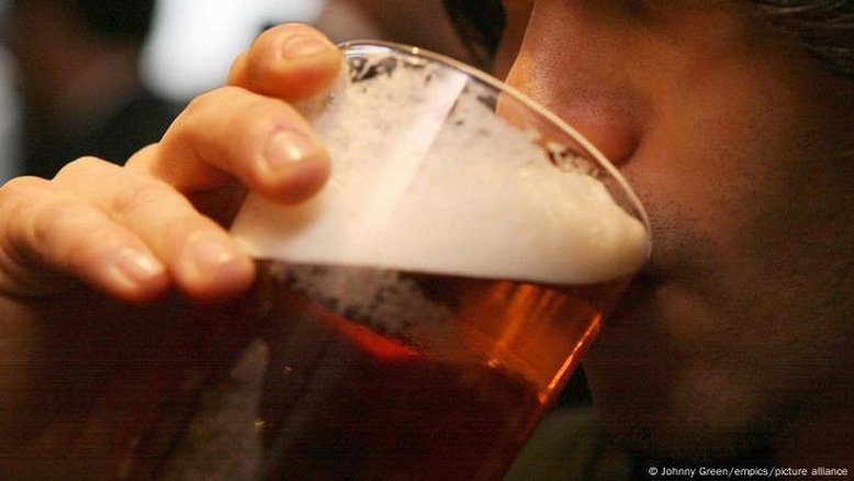 "Sober shaming": o constrangimento causado a quem não bebe