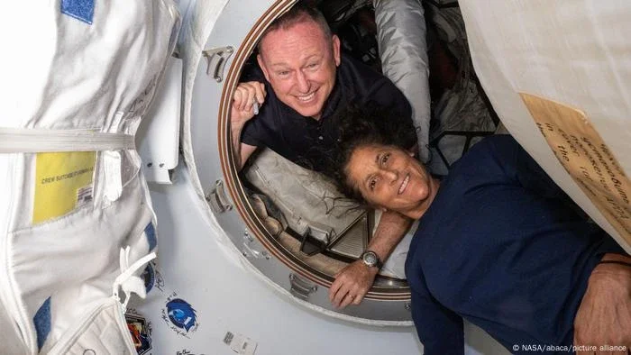Astronautas da Nasa completam 6 meses 