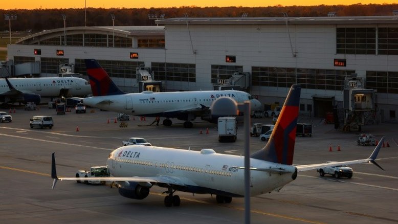 Viagem clandestina de russa a Paris termina em tribunal de Nova York