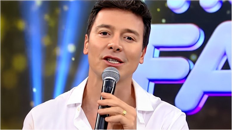 Rodrigo Faro não segura a emoção e vai às lágrimas na despedida da Record