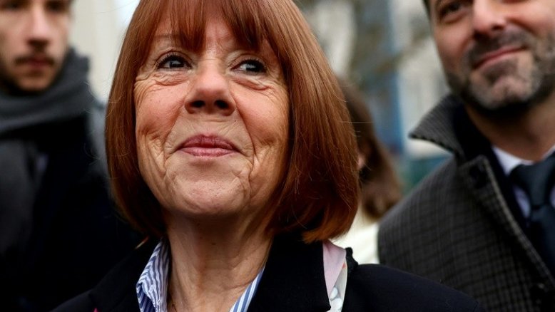 Gisèle Pelicot é aclamada como 'heroína' após condenação de estupradores na França