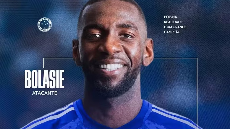 Cruzeiro oficializa contratação do atacante Bolasie, ex-Criciúma