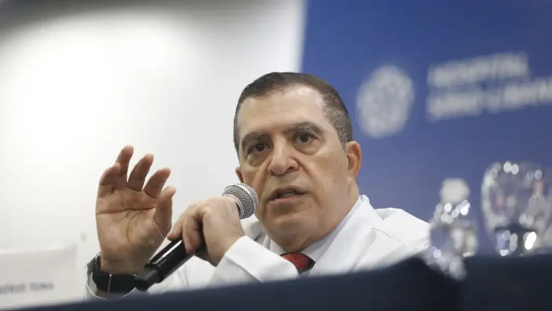 Médico da equipe de Lula é filho de ex-diretor de órgão da ditadura