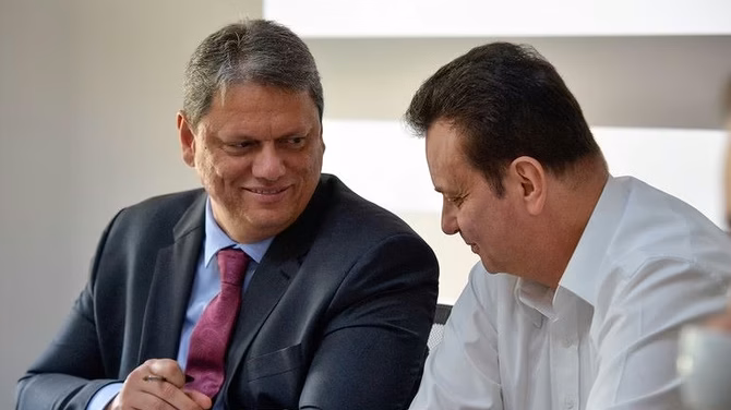 Kassab se demitiu do governo de SP por mensagem; encontro com Tarcísio será quinta