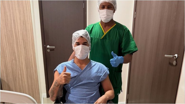 Zé Vaqueiro revela cirurgia após brincar com fãs sobre adivinhar motivo de internação