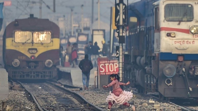 Onze pessoas morrem atropeladas por trem no oeste da Índia