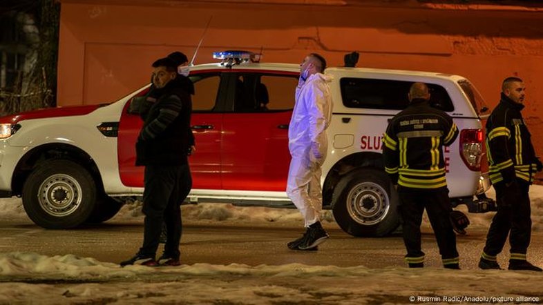 Atirador mata 12, incluindo duas crianças, em Montenegro