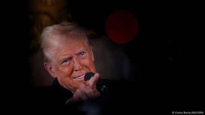 Trump é sentenciado por silenciar ex-atriz pornô e será 1º presidente condenado dos EUA