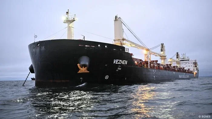 Empresa de possível "navio fantasma" russo nega sabotagem de cabo submarino