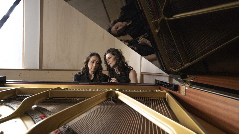 A pianista Sonia Rubinsky e a atriz Maria Fernanda Cândido
