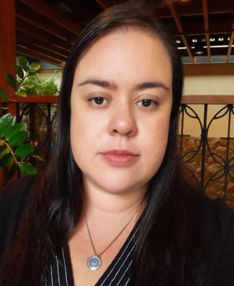 Maya Massafera muda a cor dos olhos; quanto custa cirurgia que é proibida no Brasil?