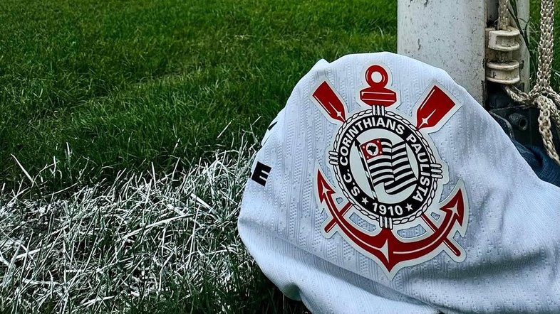 Corinthians tem contas bloqueadas após ação de empresário na Justiça Federal