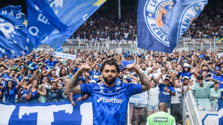Apresentação de reforços do Cruzeiro