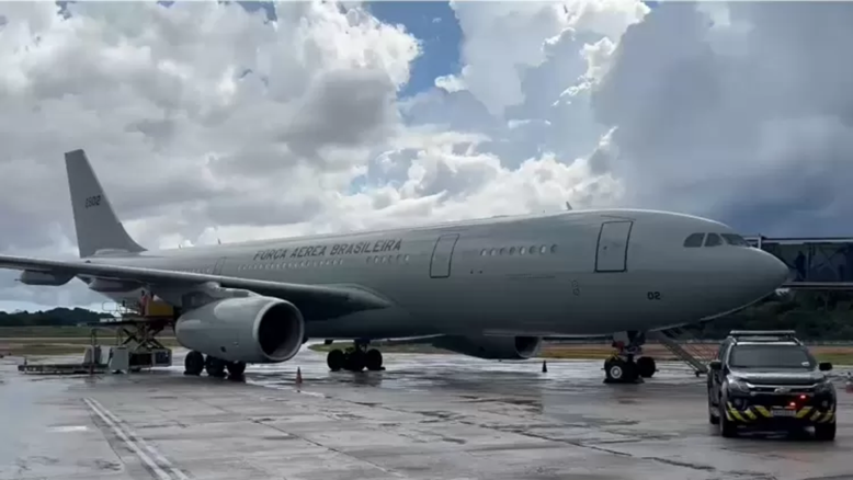 Avião da FAB foi responsável por levar deportados brasileiros de Manaus até Belo Horizonte