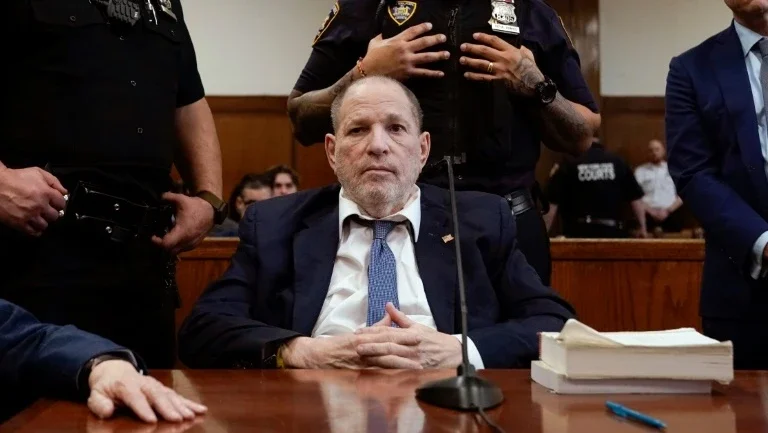 Weinstein suplica à Justiça que o tire da prisão