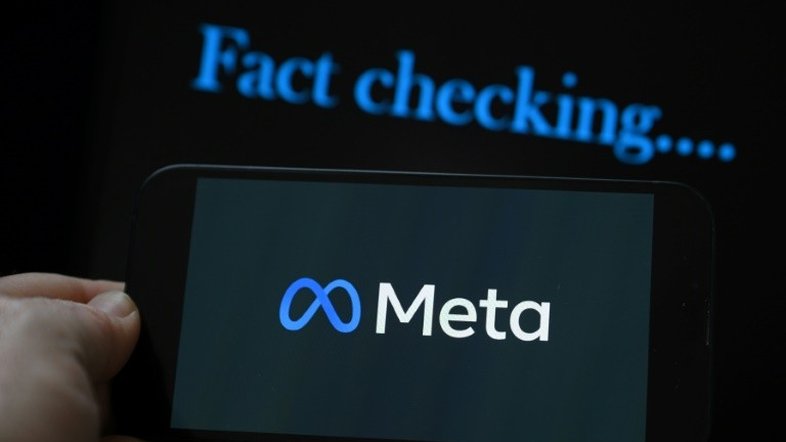Biden condena decisão da Meta de encerrar programa de verificação de fatos nos EUA