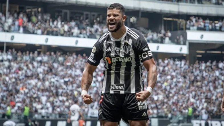 Hulk tem marcas impressionantes com a camisa do Atlético-MG