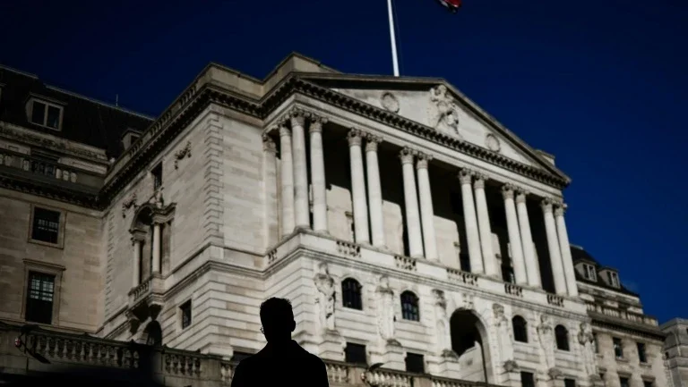 Banco da Inglaterra reduz previsão de crescimento do Reino Unido