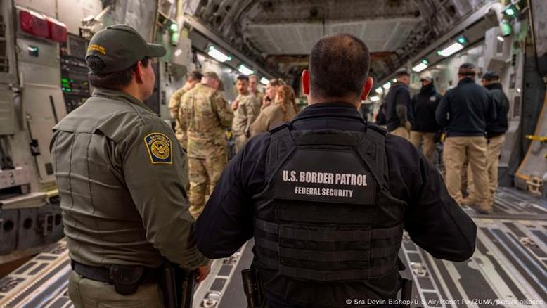 EUA enviam primeiros voos de deportados para prisão de Guantánamo