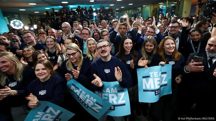 Conservadores derrotam Scholz na eleição alemã; acompanhe