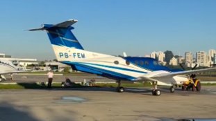 Avião de pequeno porte