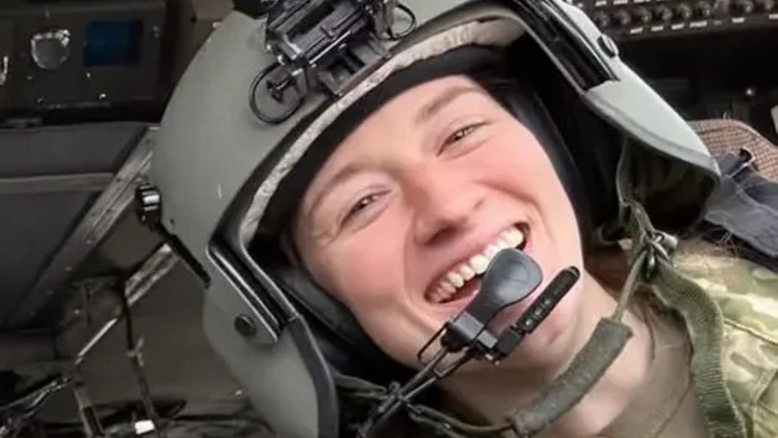 Piloto de helicóptero militar que bateu em avião comercial nos EUA é identificada