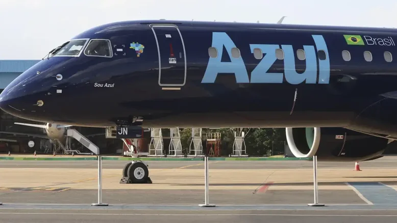 Turbulência severa em voo entre Noronha e Recife deixa tripulante ferida