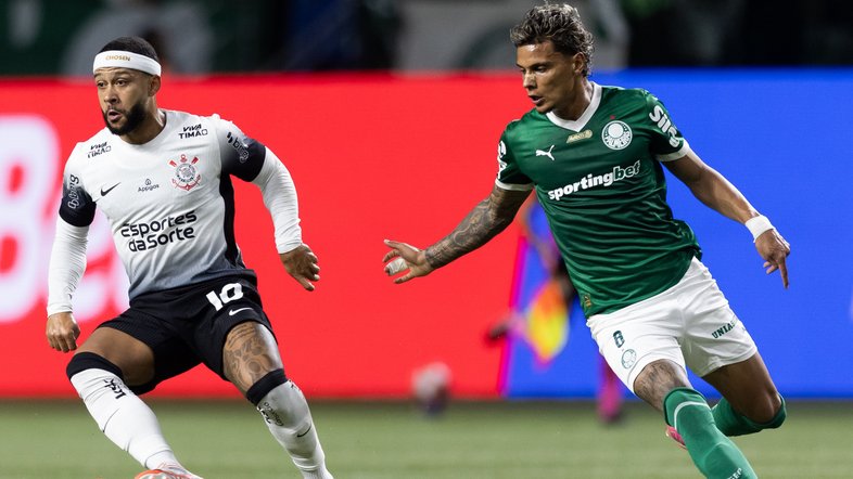 Memphis Depay e Richard Ríos, convocados na Data Fifa, em ação no Paulistão 2025