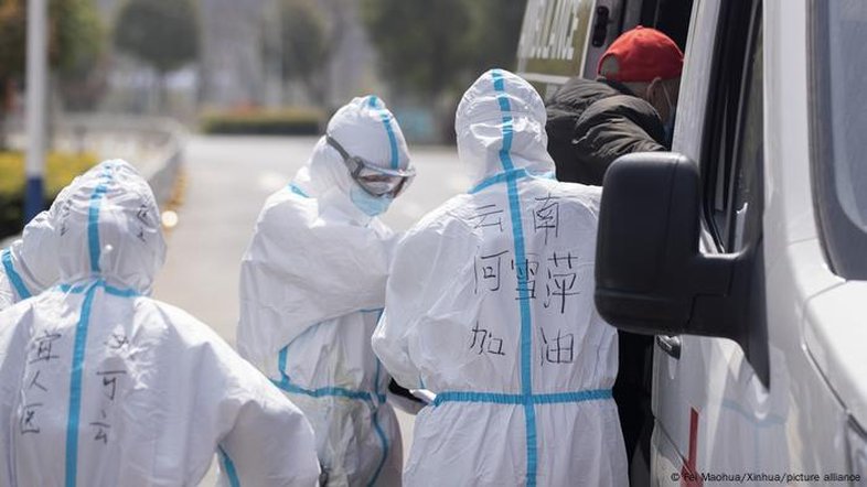 Acidente de laboratório teria levado à covid, segundo órgão alemão