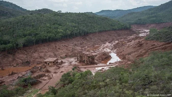Mariana: 23 cidades rejeitam acordo no Brasil com mineradoras