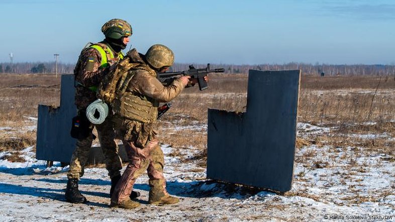 Ucrânia é maior destino mundial de armas pesadas, diz estudo