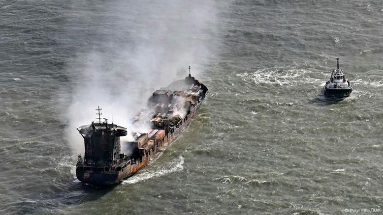 Colisão de navios no Mar do Norte alarma ambientalistas