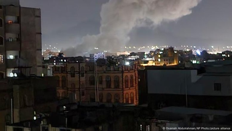 EUA lançam ataque massivo contra os houthis no Iêmen