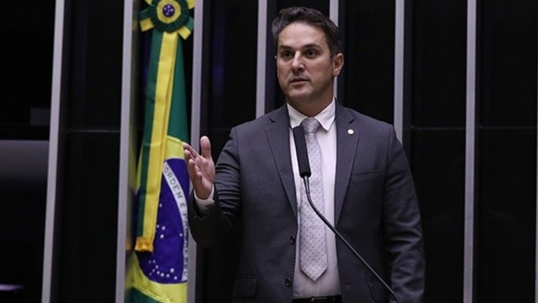 Líder da oposição, Luciano Zucco (PL-RS), promete guerra contra o governo após judicialização do IOF