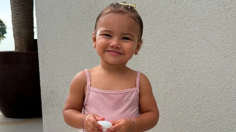 Mavie, filha do Neymar, no balé