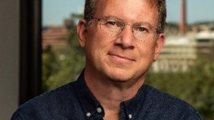 Jornalista é incluído por engano em grupo do governo Trump e recebe planos de guerra