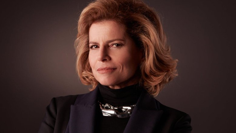 Debora Bloch caracterizada com a vilã de "Vale Tudo", Odete Roitman