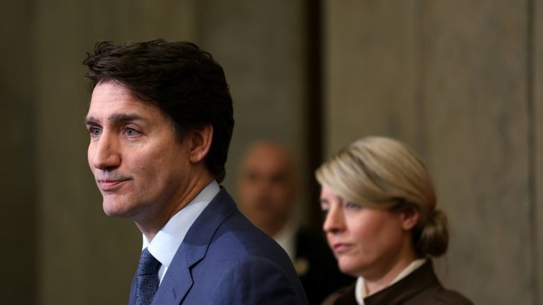 Trump abre as portas para acordo em guerra comercial com Canadá e México