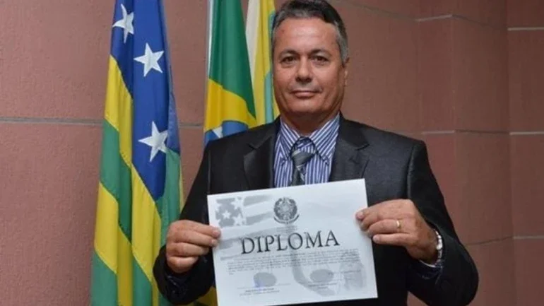 Ex-prefeito de cidade de GO que defendeu 