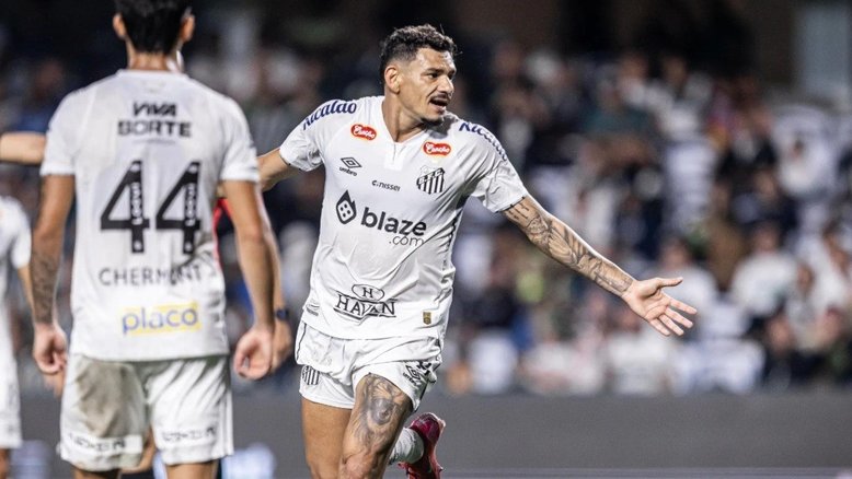 Santos trocou praticamente o time inteiro para o segundo tempo, somente Rollheiser e Gabriel Veron, entre os 11 iniciais, não foram substituídos