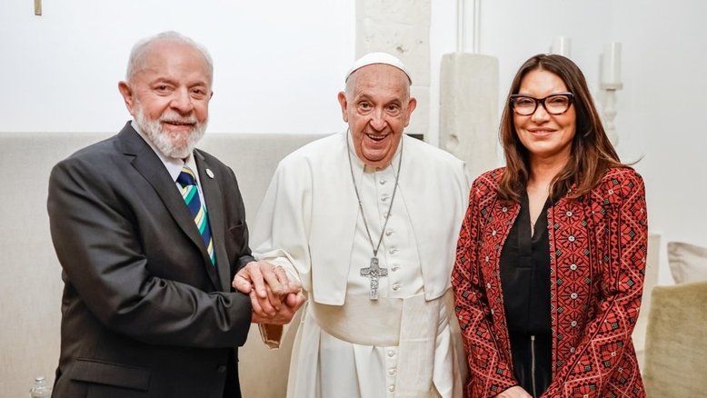 PlatôBR: Lula faz questão de ir ao funeral do papa e Planalto prepara comitiva