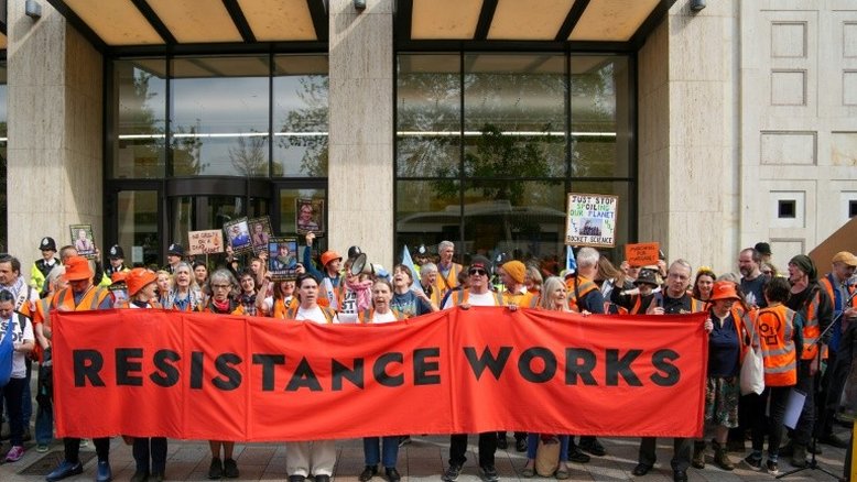 Ativistas da campanha 'Just Stop Oil' se manifestam pela última vez em Londres