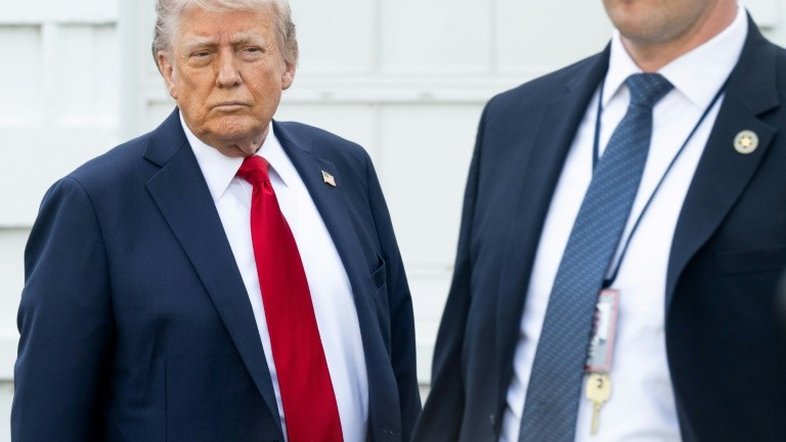 Trump critica Zelensky por se negar a reconhecer anexação russa da Crimeia