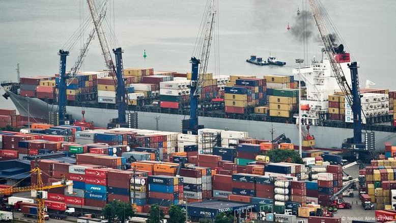 Mundo se prepara para guerra comercial após tarifas de Trump