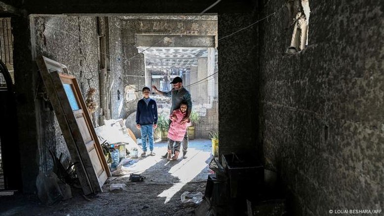 Alemanha avalia deportar 2 mil refugiados que visitaram seu país de origem