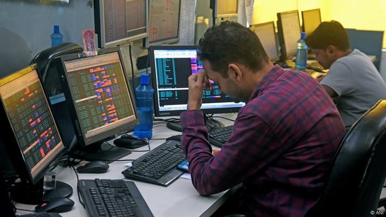 Tarifas de Trump: Mercados despencam em meio a guerra comercial