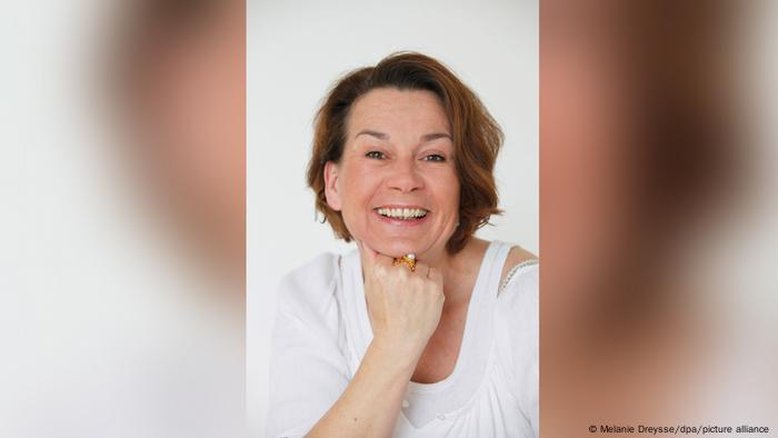 Polícia alemã investiga morte de escritora best-seller