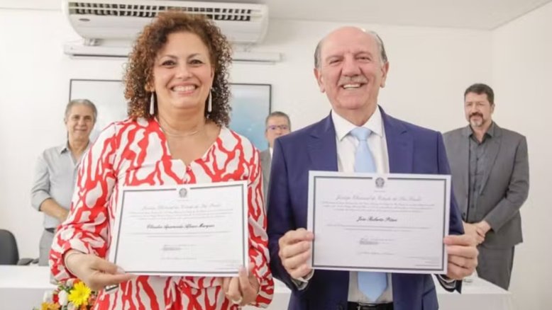 A vice Claudia Marques e o prefeito Beto Piteri