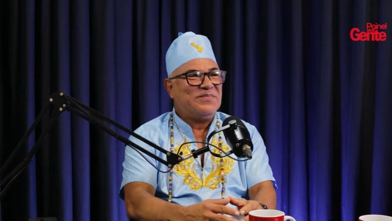 Sérgio Pina, pai de santo da cantora Anitta